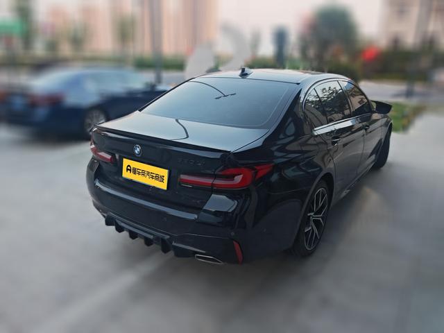 BMW 5 серии 2023 thumb 2