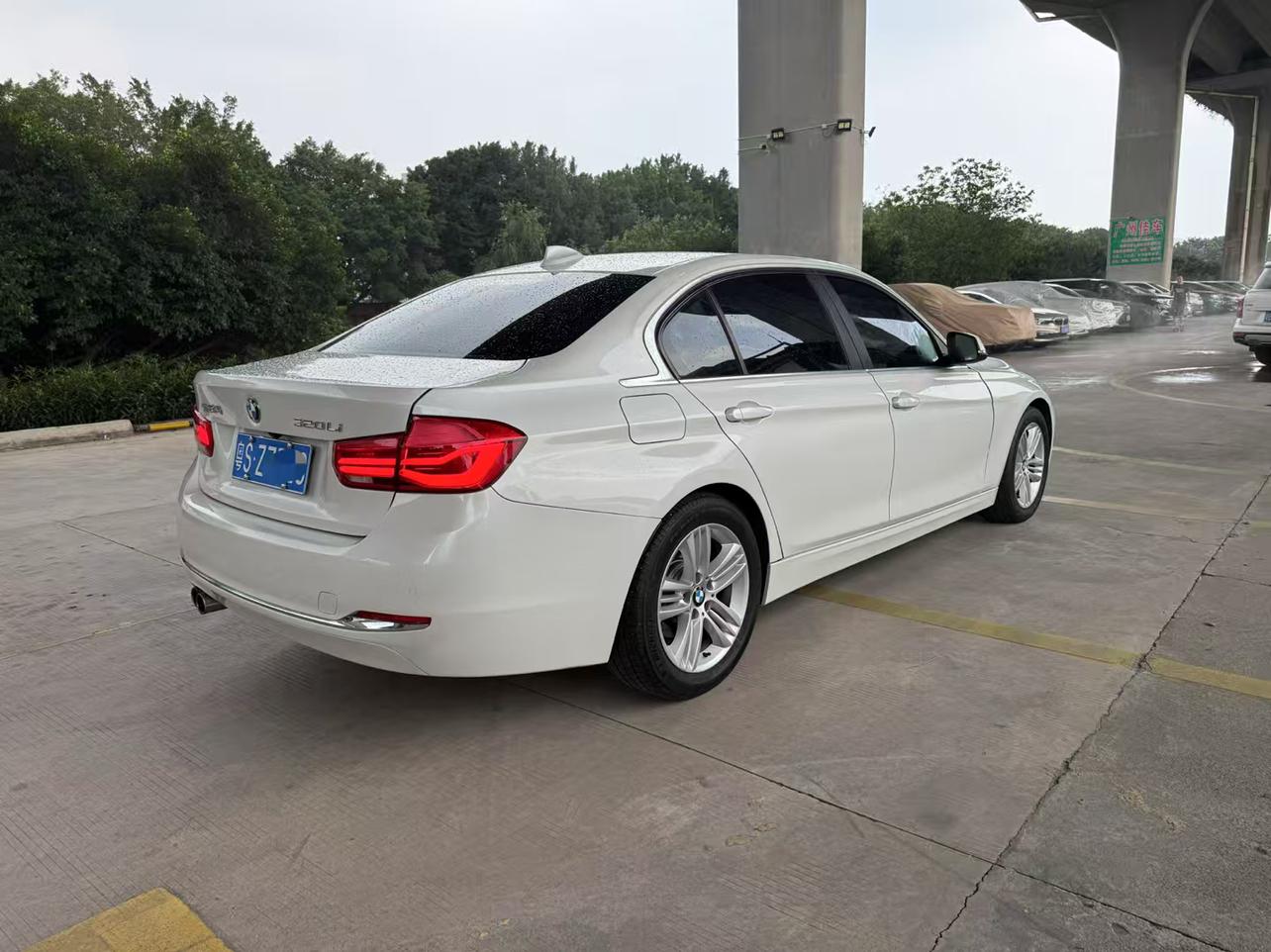 BMW 3 серии 2017 thumb 4