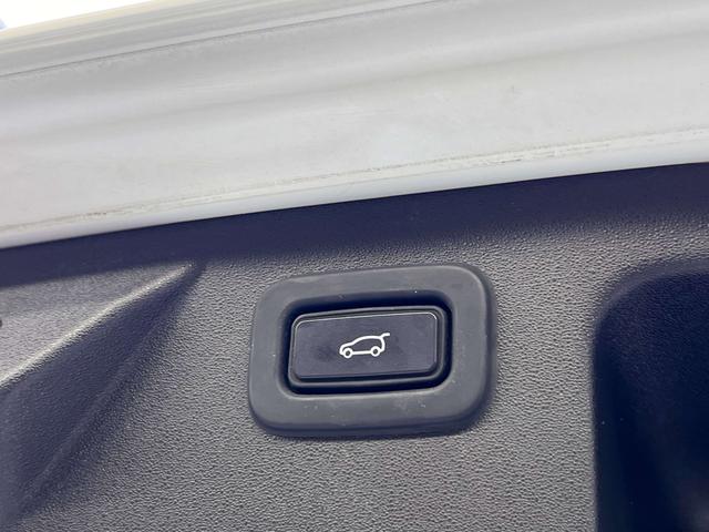 Land Rover Discovery Sport 2020 thumb 11
