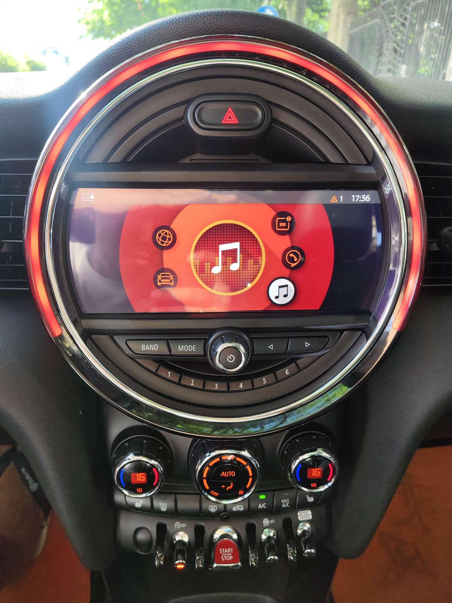 Mini Hatch 2019 thumb 9