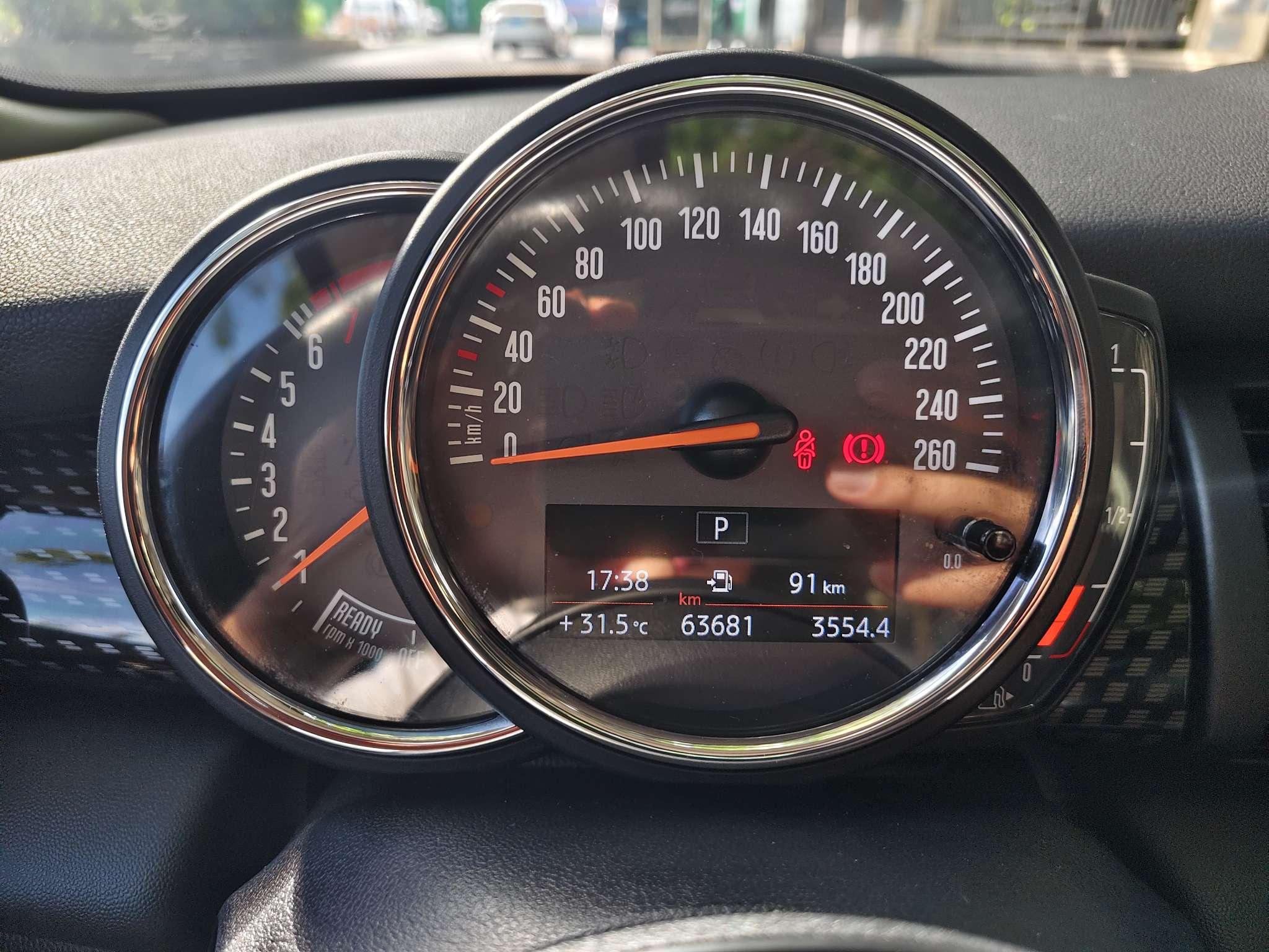 Mini Hatch 2019 thumb 10