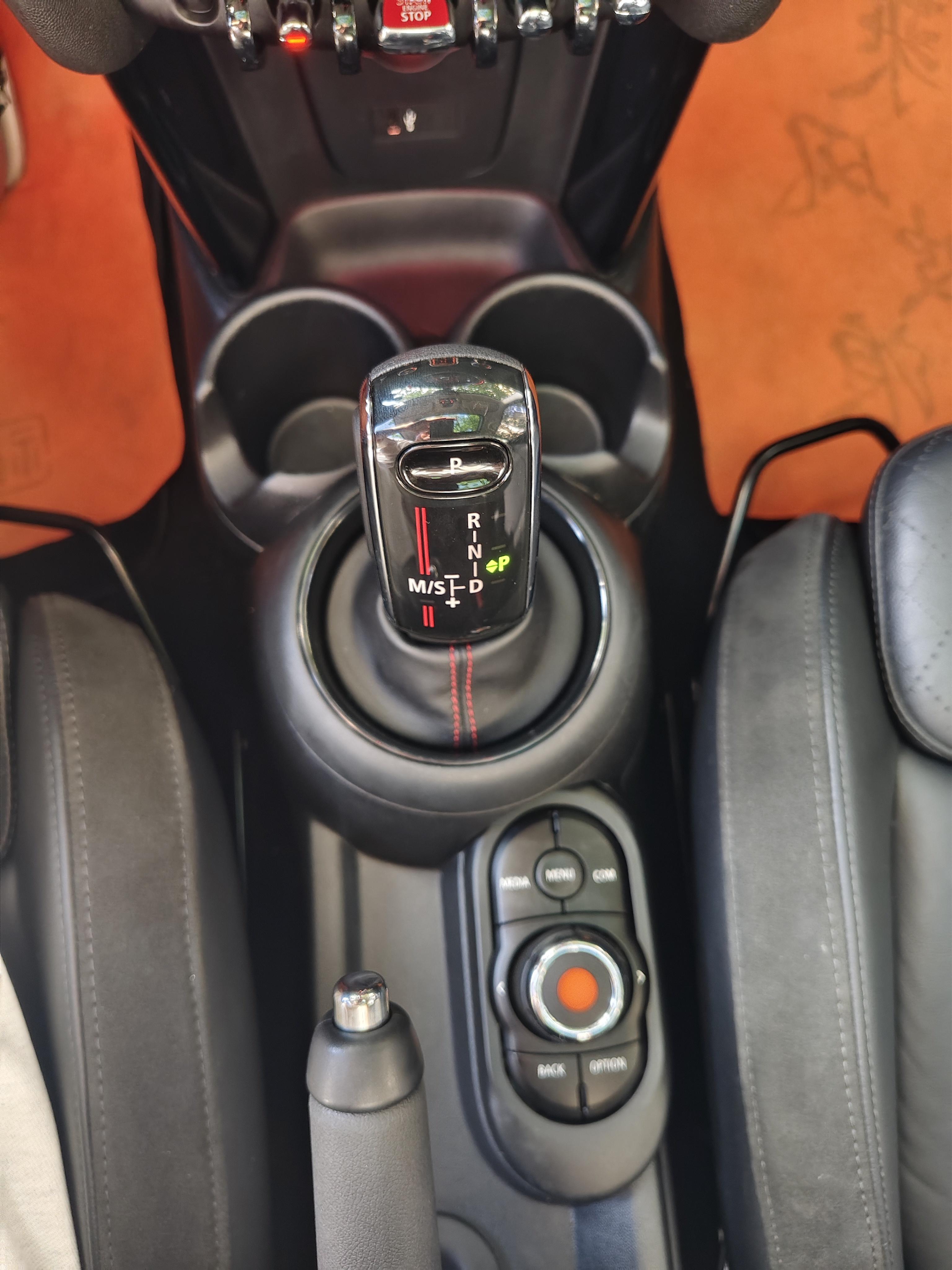 Mini Hatch 2019 thumb 12