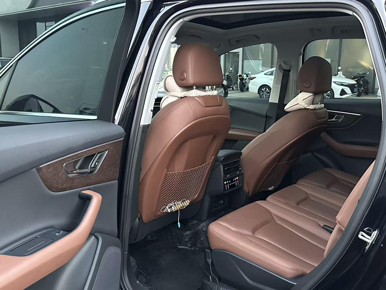 Audi Q7 2022 thumb 7