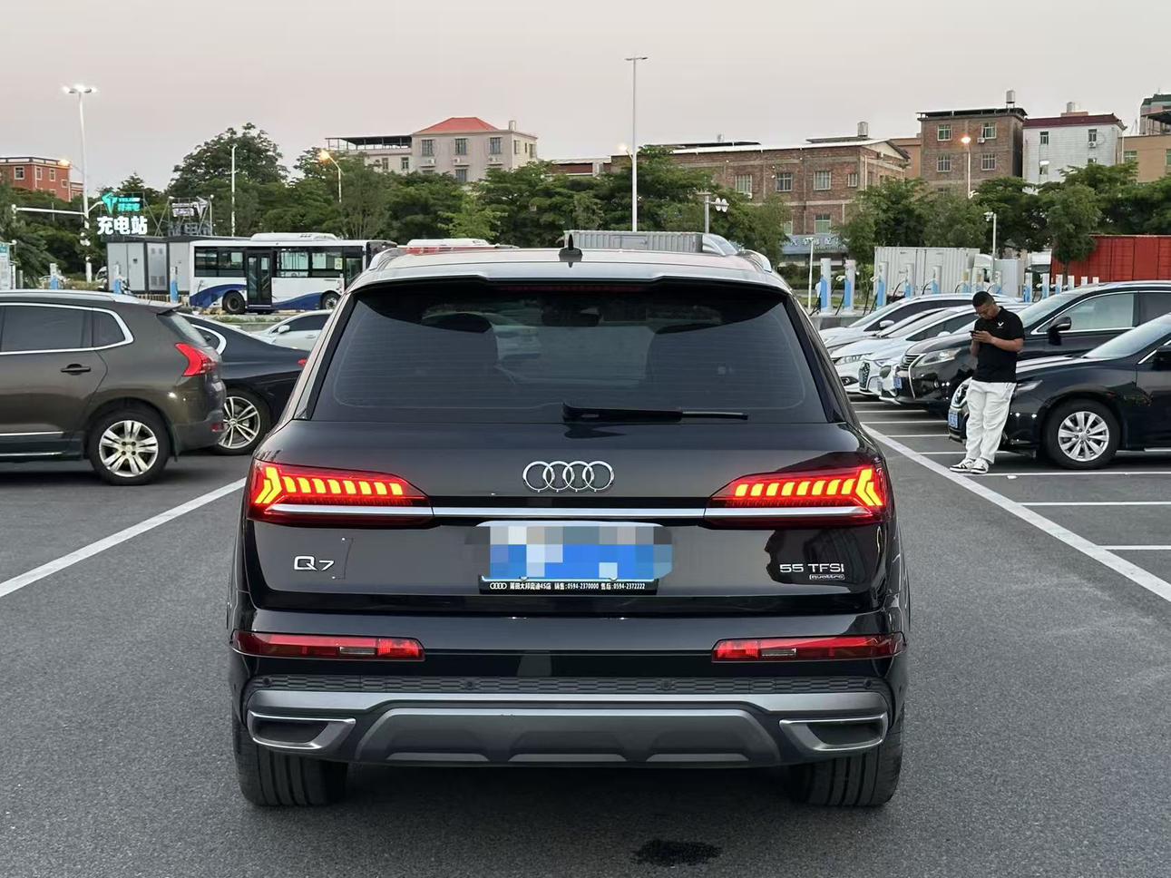 Audi Q7 2022 thumb 12