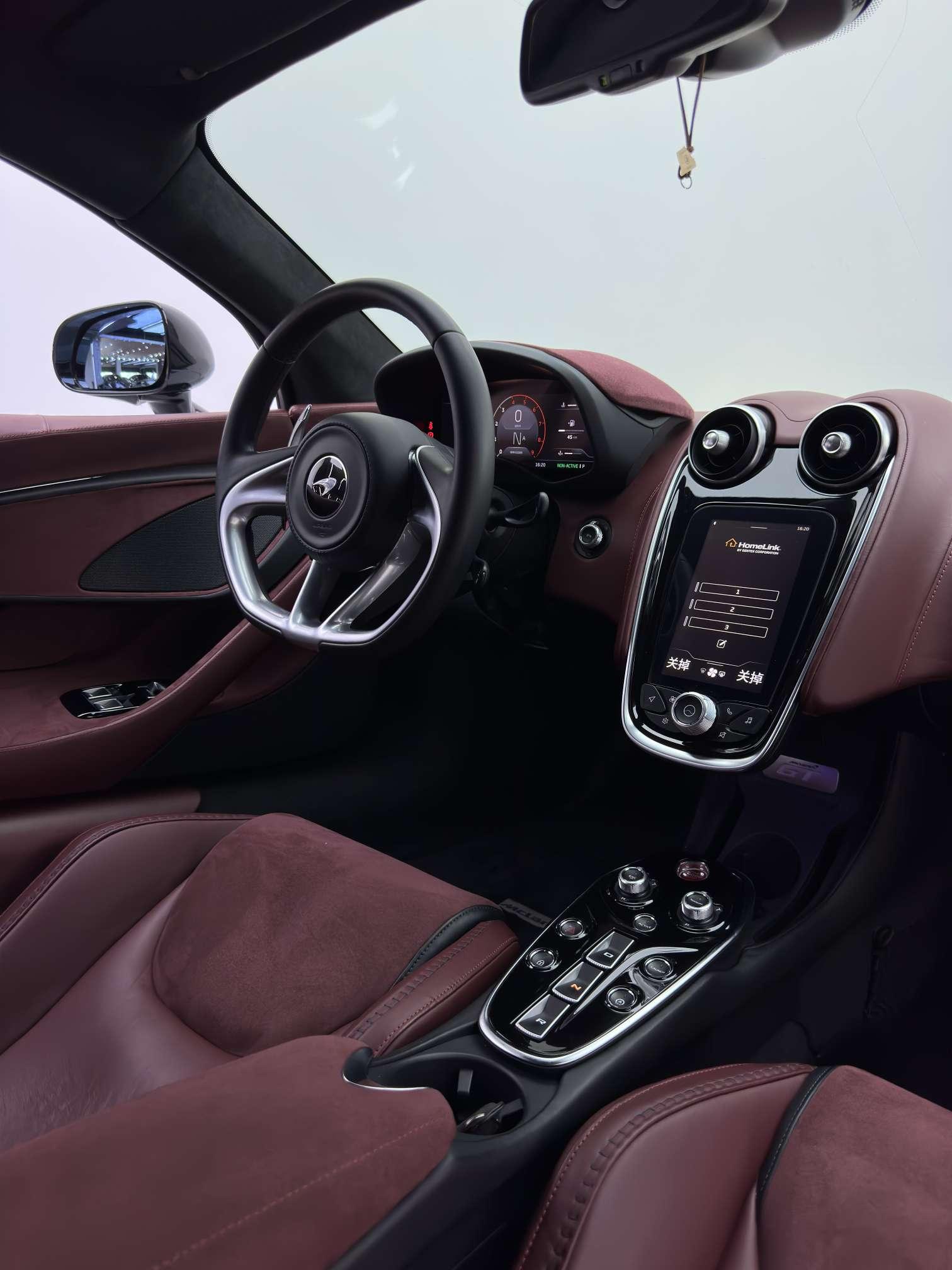 McLaren GT 2022 thumb 12