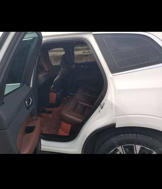 Volvo XC60 2023 thumb 5