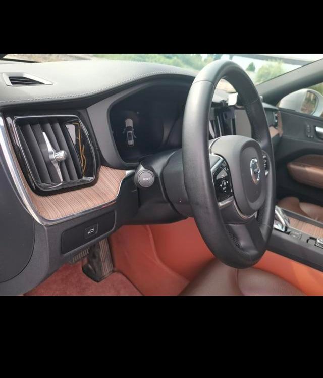 Volvo XC60 2023 thumb 7