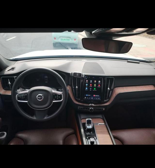 Volvo XC60 2023 thumb 12
