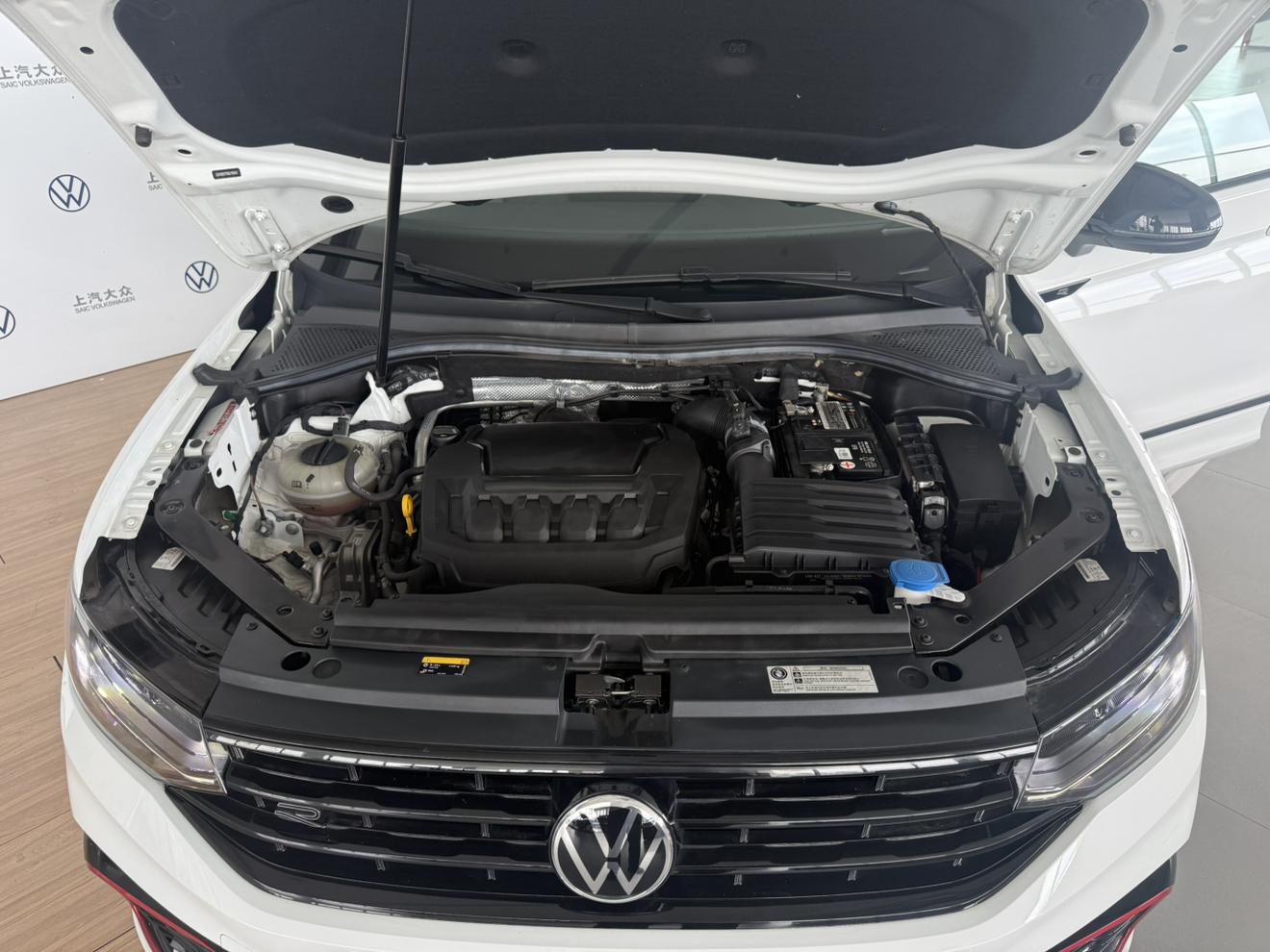Volkswagen Tiguan 2022 thumb 3