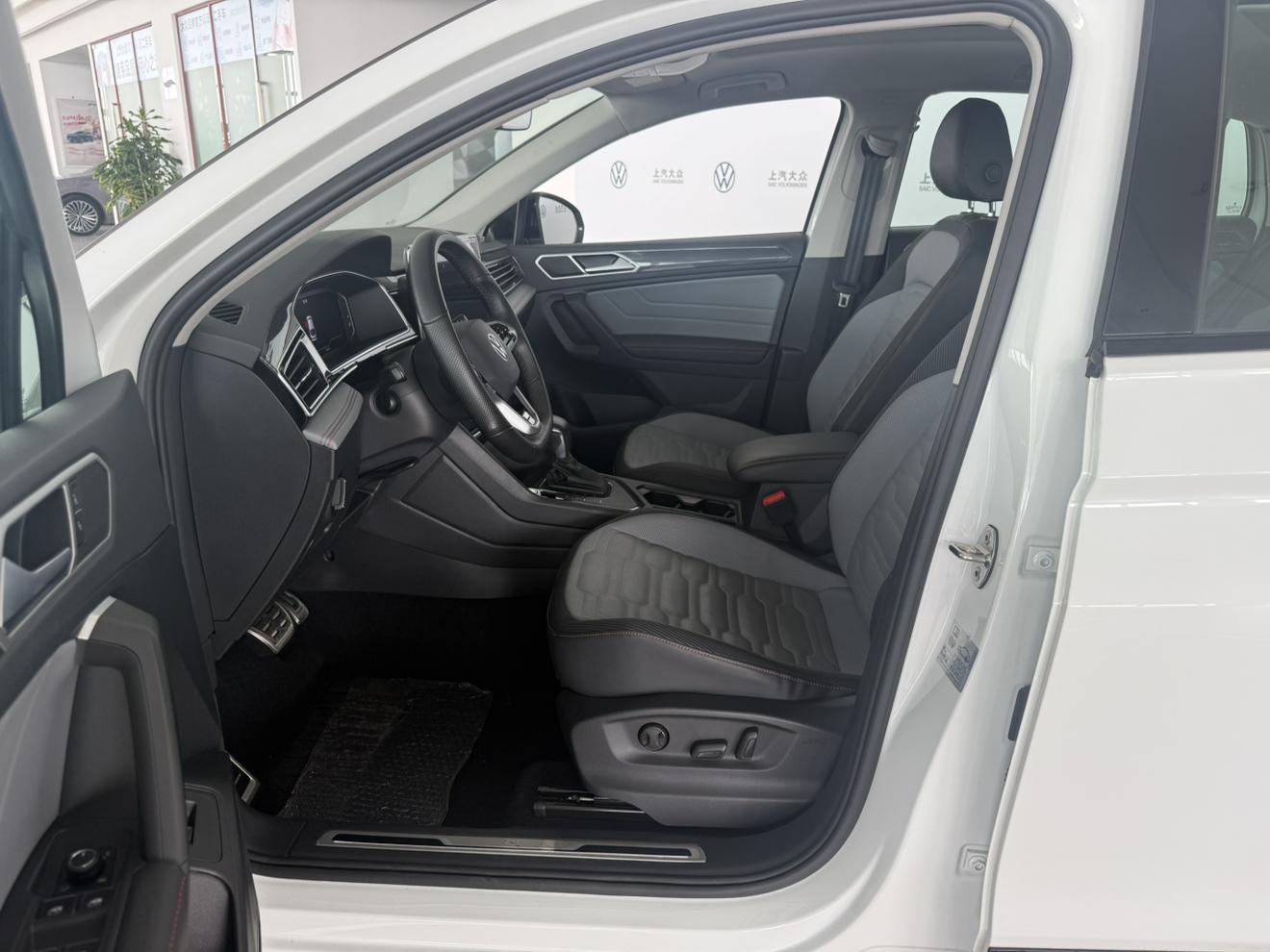 Volkswagen Tiguan 2022 thumb 7