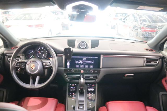 Porsche Macan 2022 thumb 11