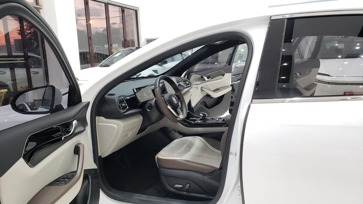 BYD Qin 2023 thumb 8