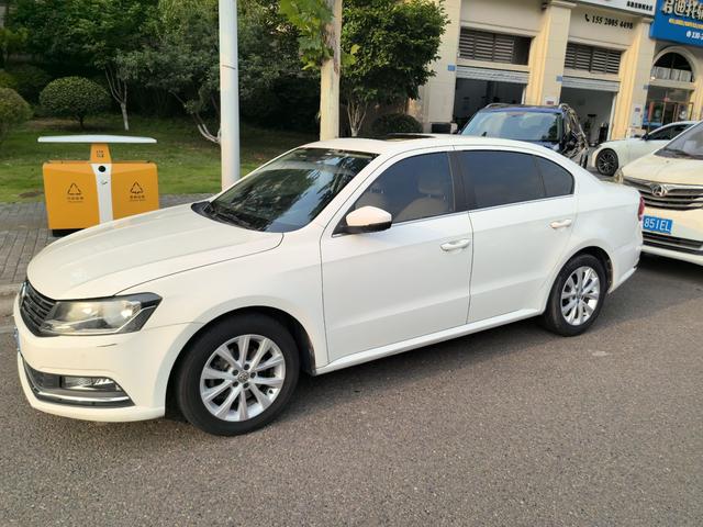 Volkswagen Lavida XR 2015 thumb 4