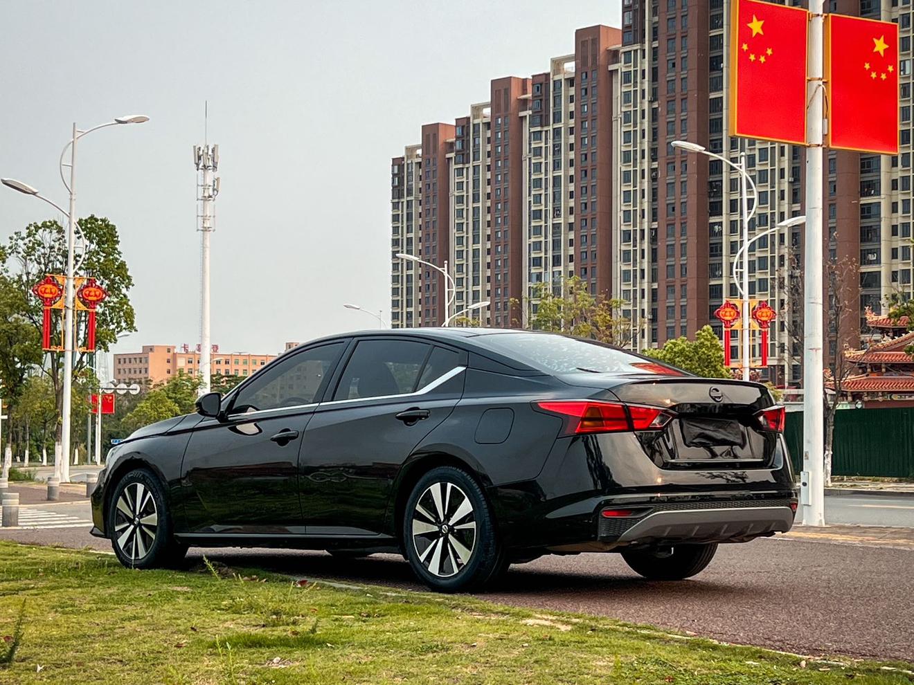 Nissan Altima 2020 thumb 2
