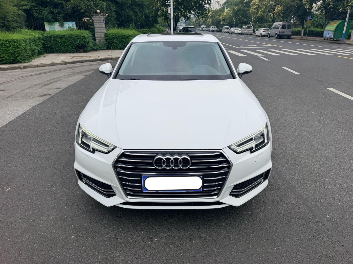 Audi A4 2019 thumb 9