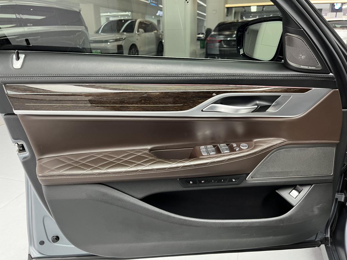 BMW 7 серии 2019 thumb 7