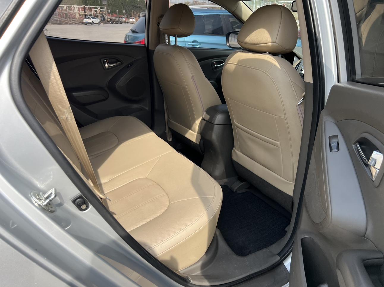 Hyundai ix35 2012 thumb 5