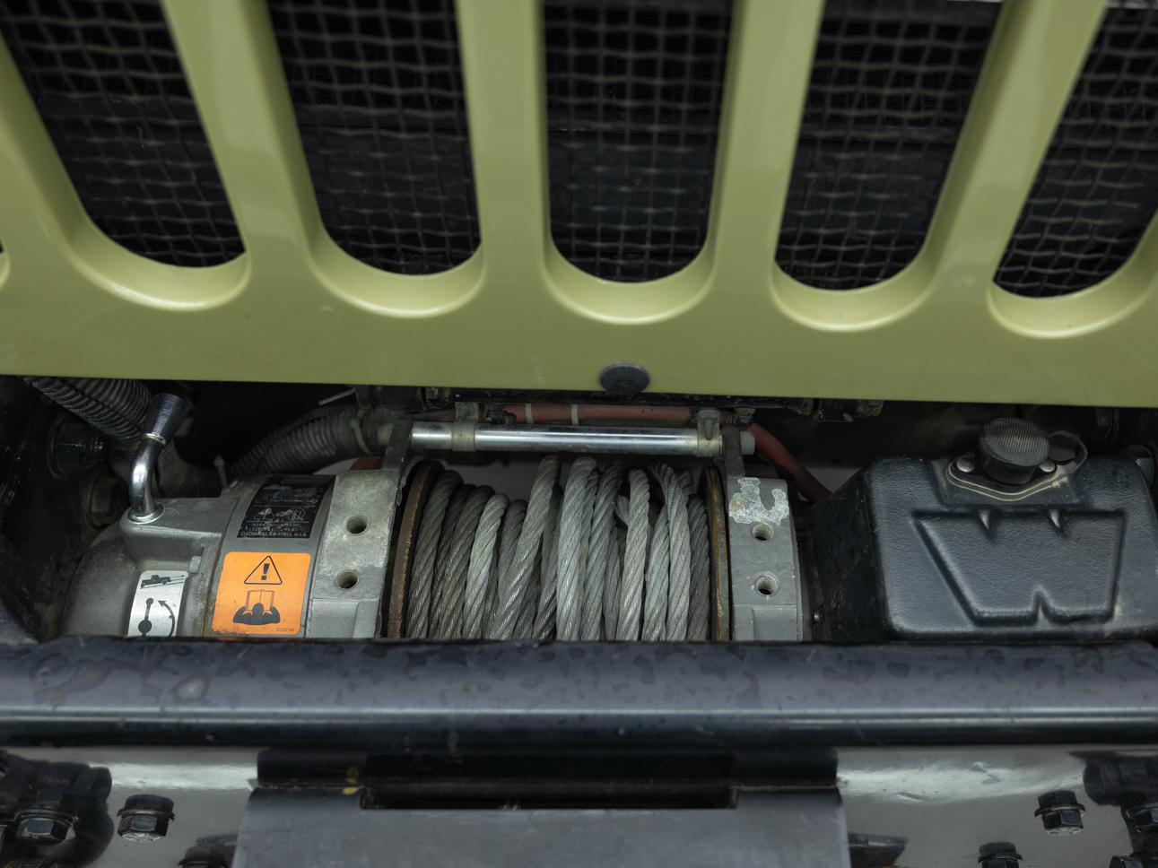 Hummer H1 2004 thumb 9