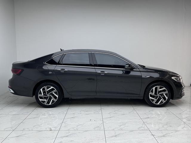 Volkswagen Sagitar 2023 thumb 6