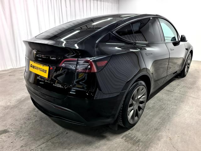 Tesla Model Y 2021 thumb 5