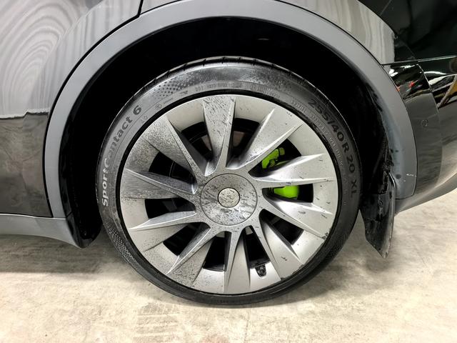 Tesla Model Y 2021 thumb 7