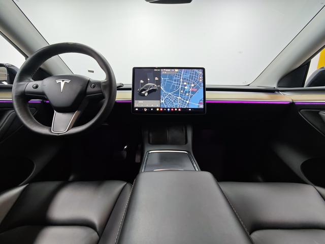 Tesla Model Y 2021 thumb 12