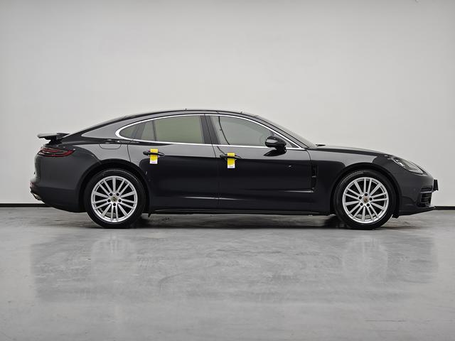 Porsche Panamera 2017 thumb 6
