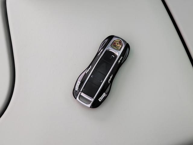 Porsche Panamera 2017 thumb 9