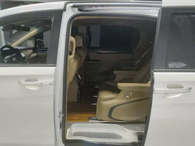 Buick GL8 2021 thumb 12