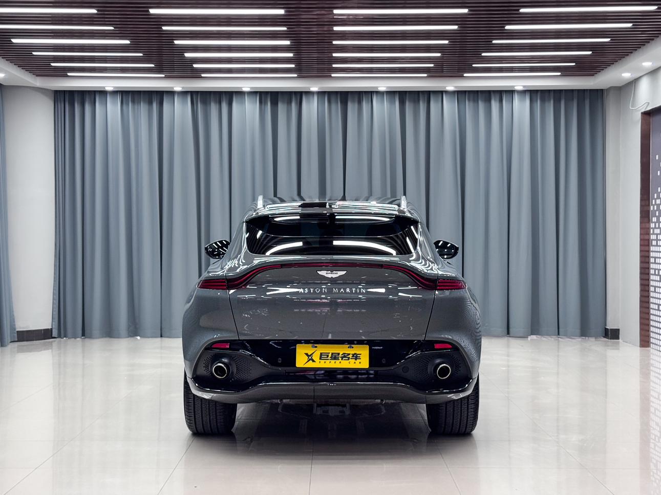 Aston Martin DBX 2023 thumb 3
