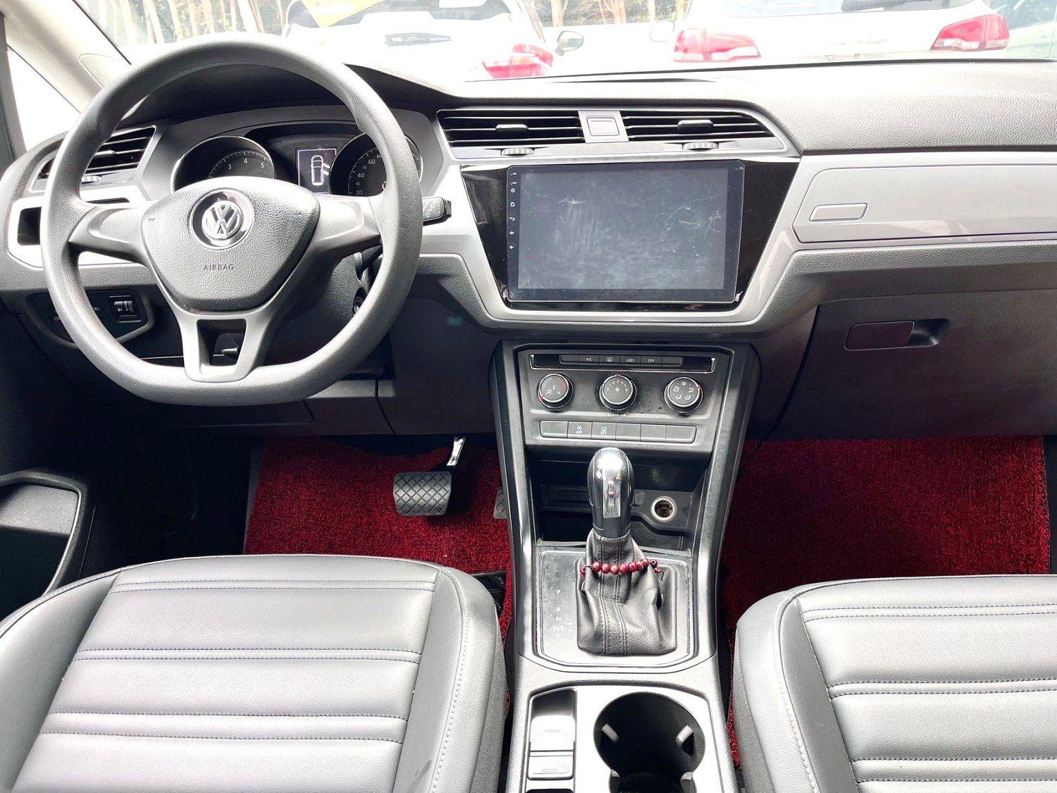 Volkswagen Touran 2018 thumb 6