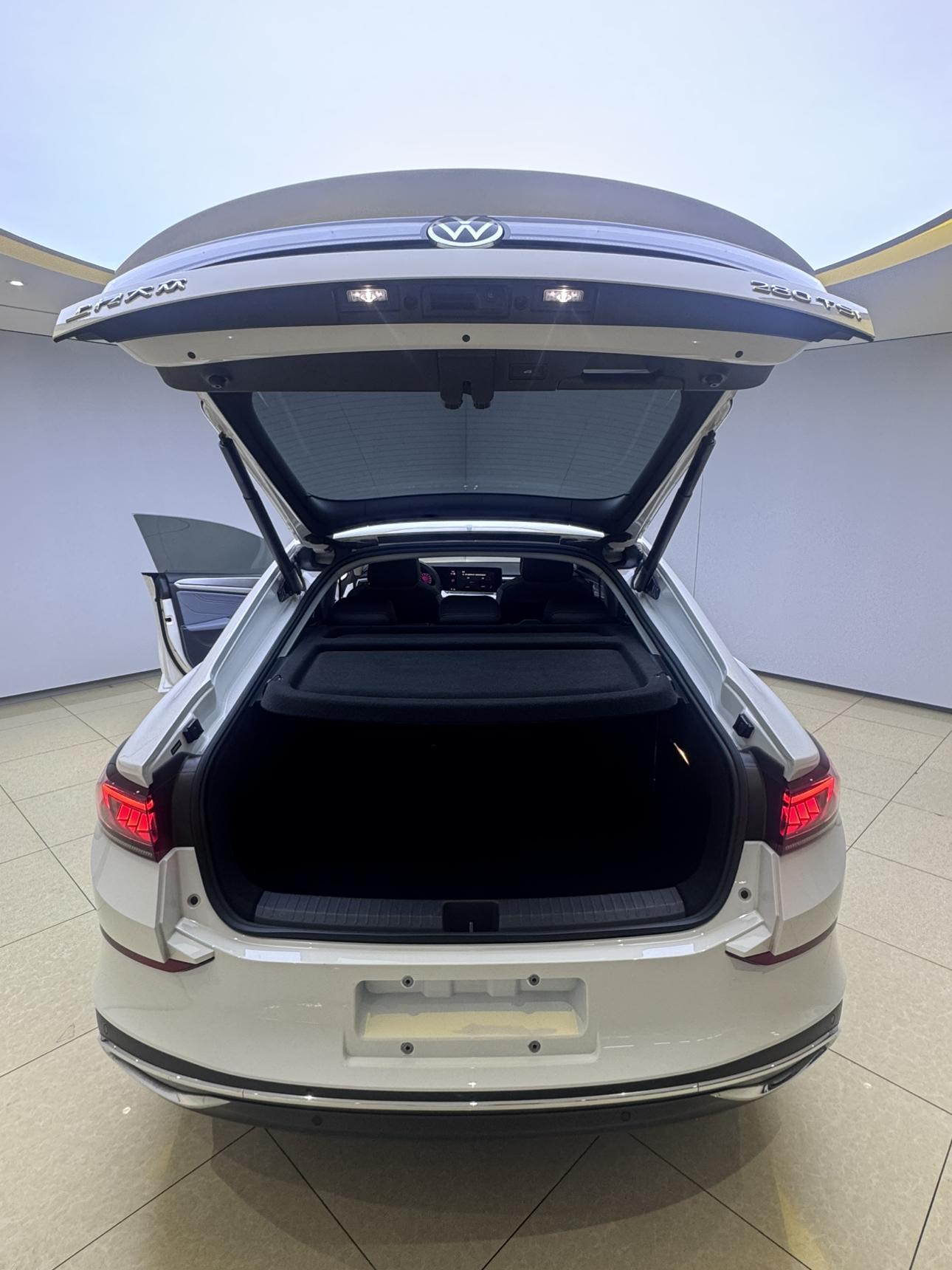 Volkswagen Lamando 2022 thumb 3