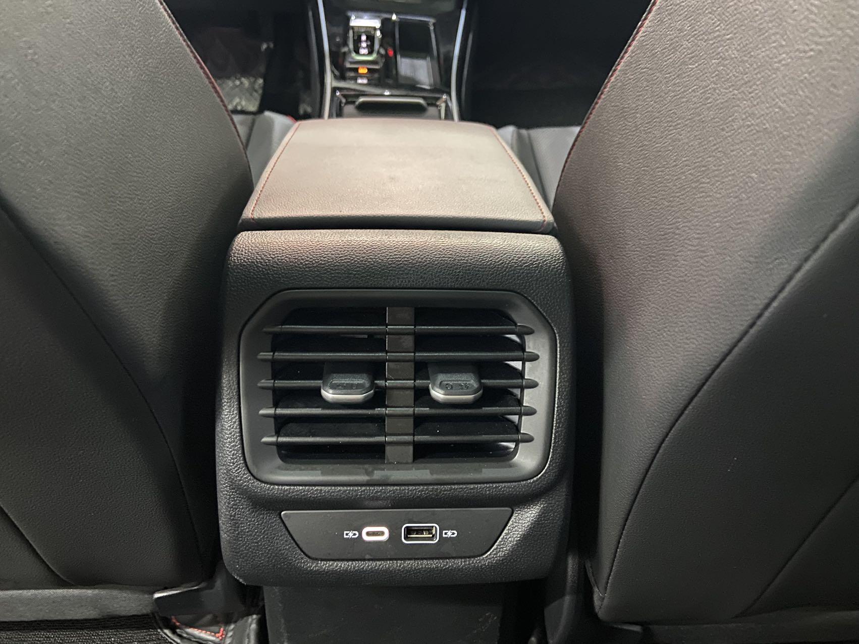 Volkswagen Lamando 2023 thumb 12