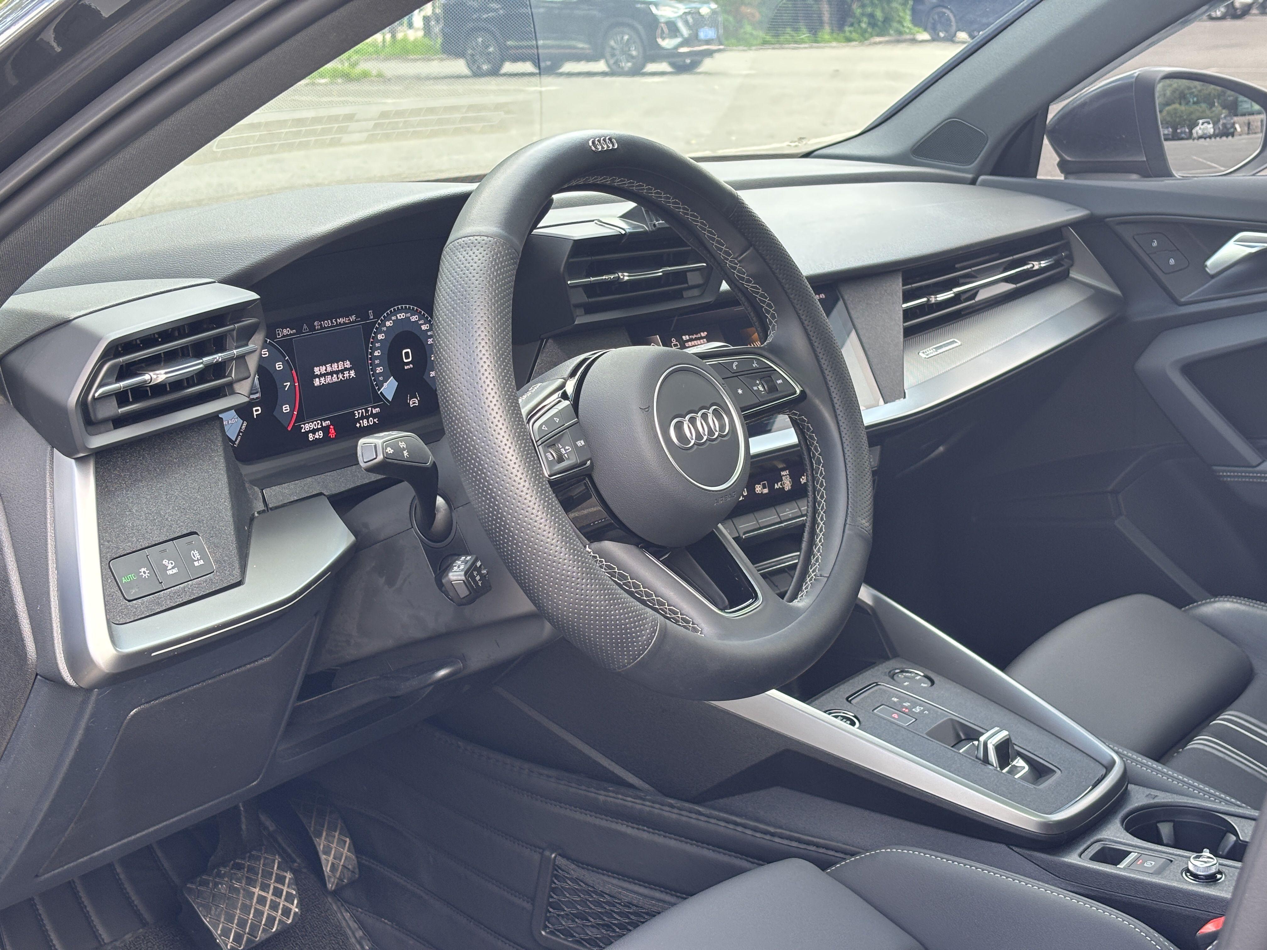 Audi A3 2023 thumb 10