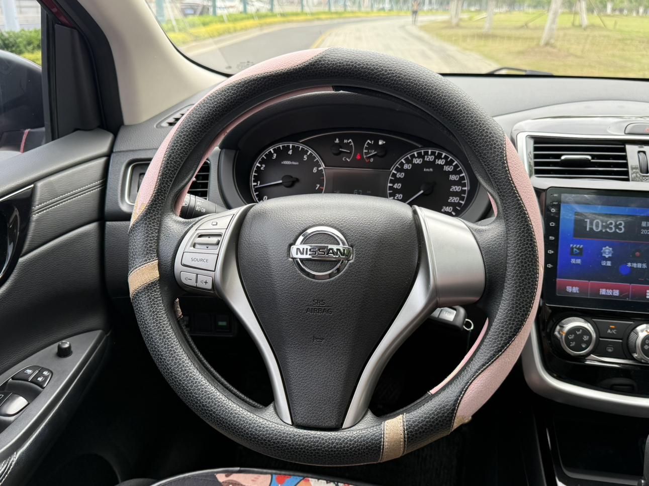 Nissan Tiida 2016 thumb 8