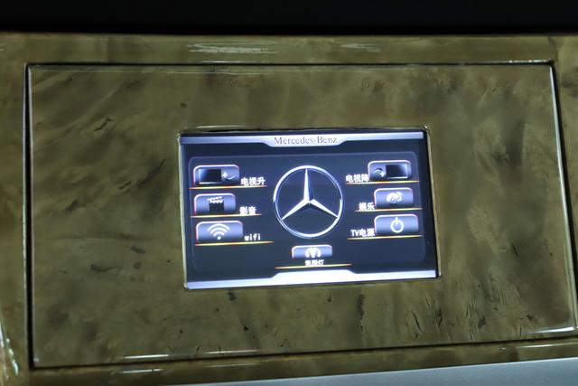 Mercedes-Benz V-Класс 2017 thumb 12