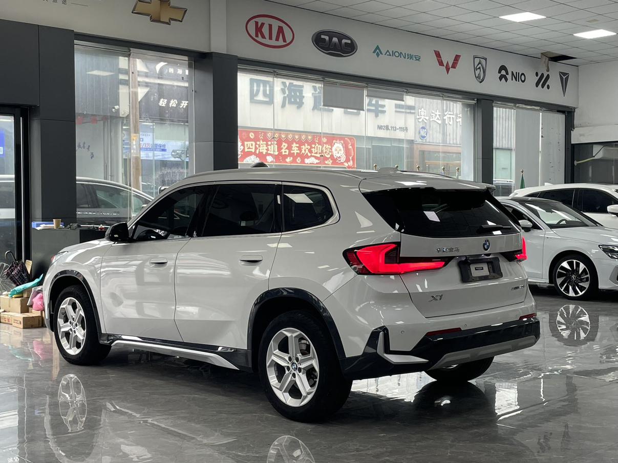 BMW X1 2023 thumb 2