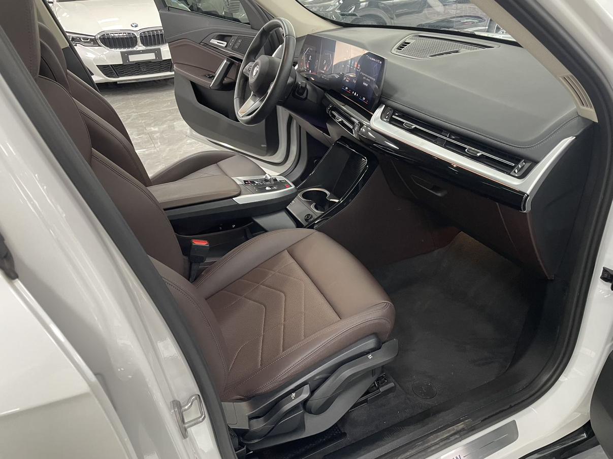 BMW X1 2023 thumb 6
