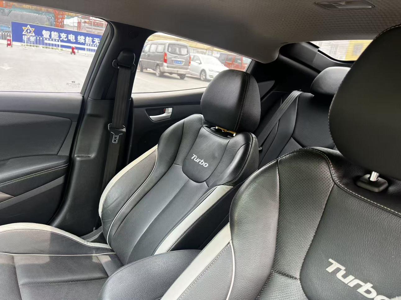Hyundai Veloster 2015 thumb 8