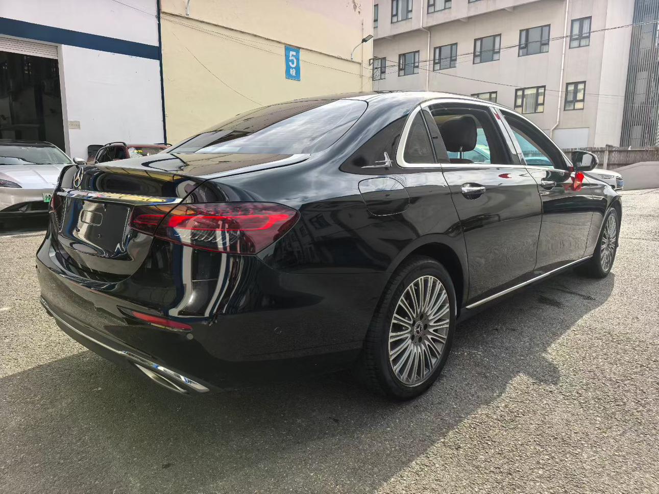 Mercedes-Benz E-Класс 2023 thumb 4