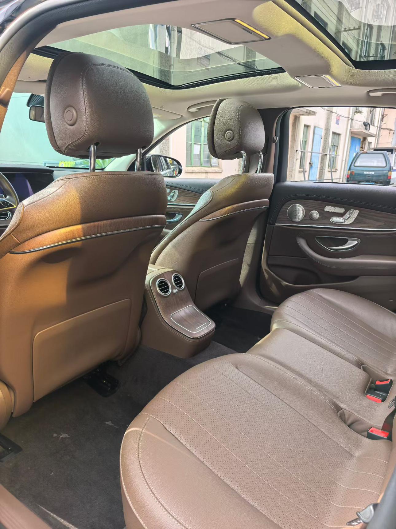 Mercedes-Benz E-Класс 2023 thumb 5