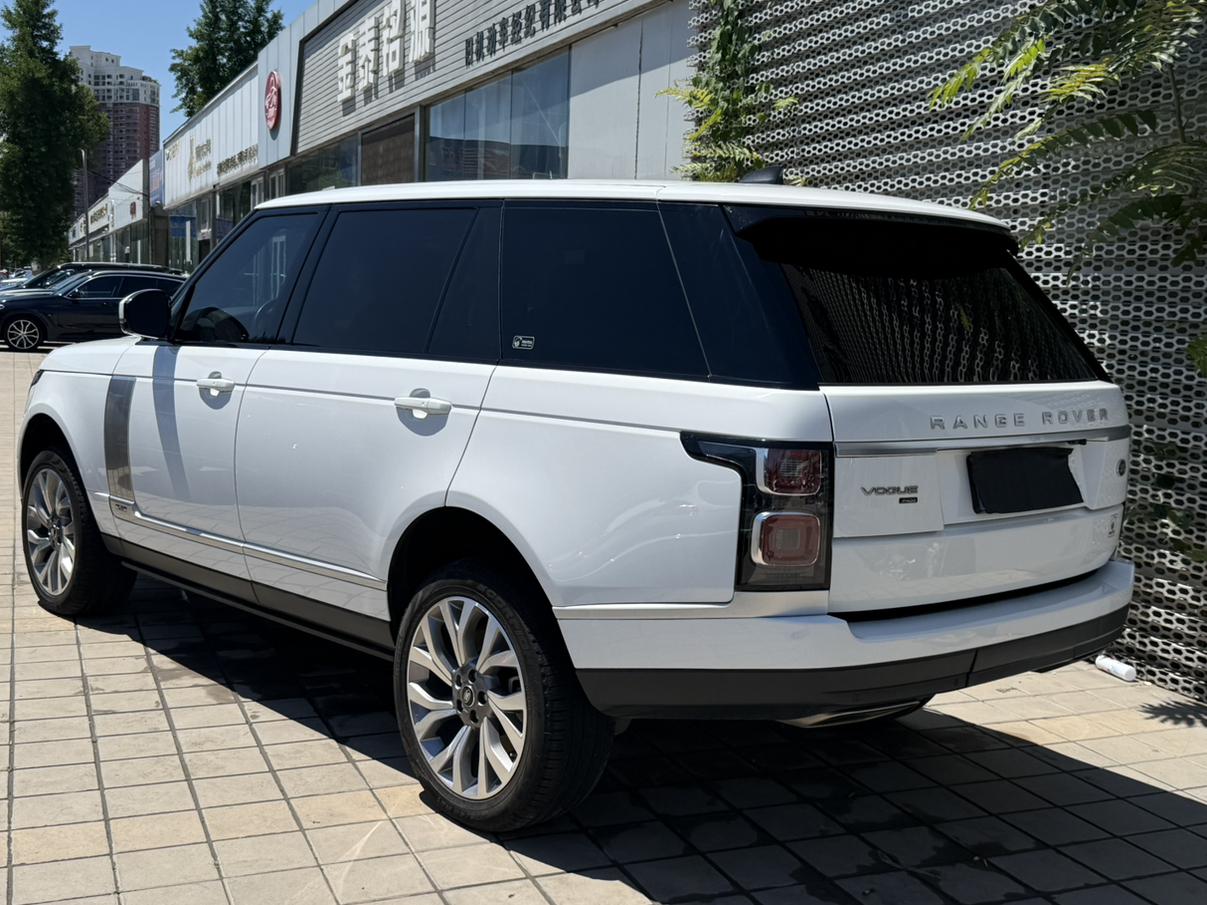 Land Rover Range Rover 2021 thumb 2