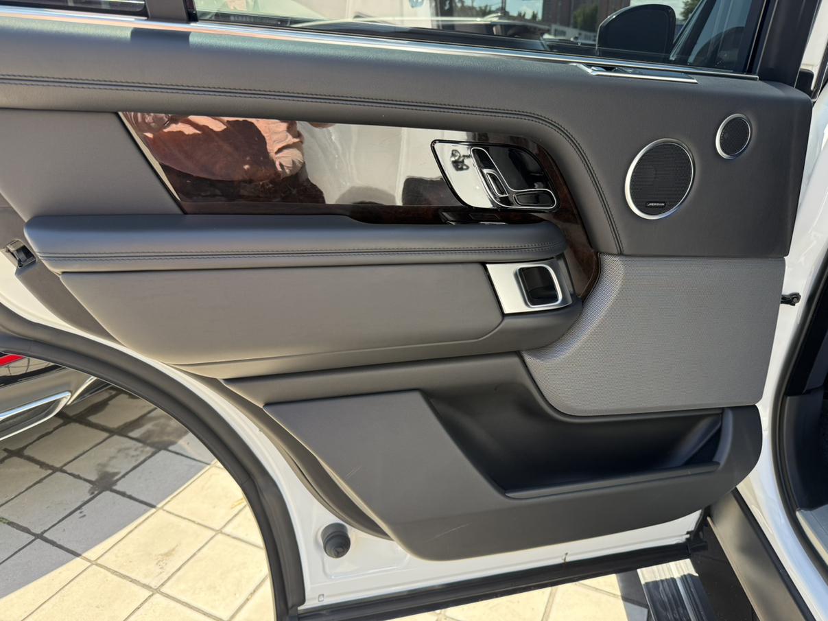 Land Rover Range Rover 2021 thumb 4