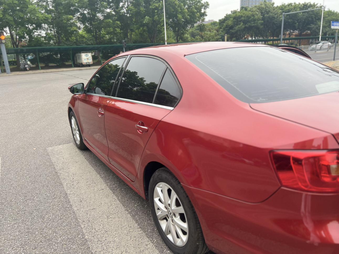 Volkswagen Sagitar 2014 thumb 9