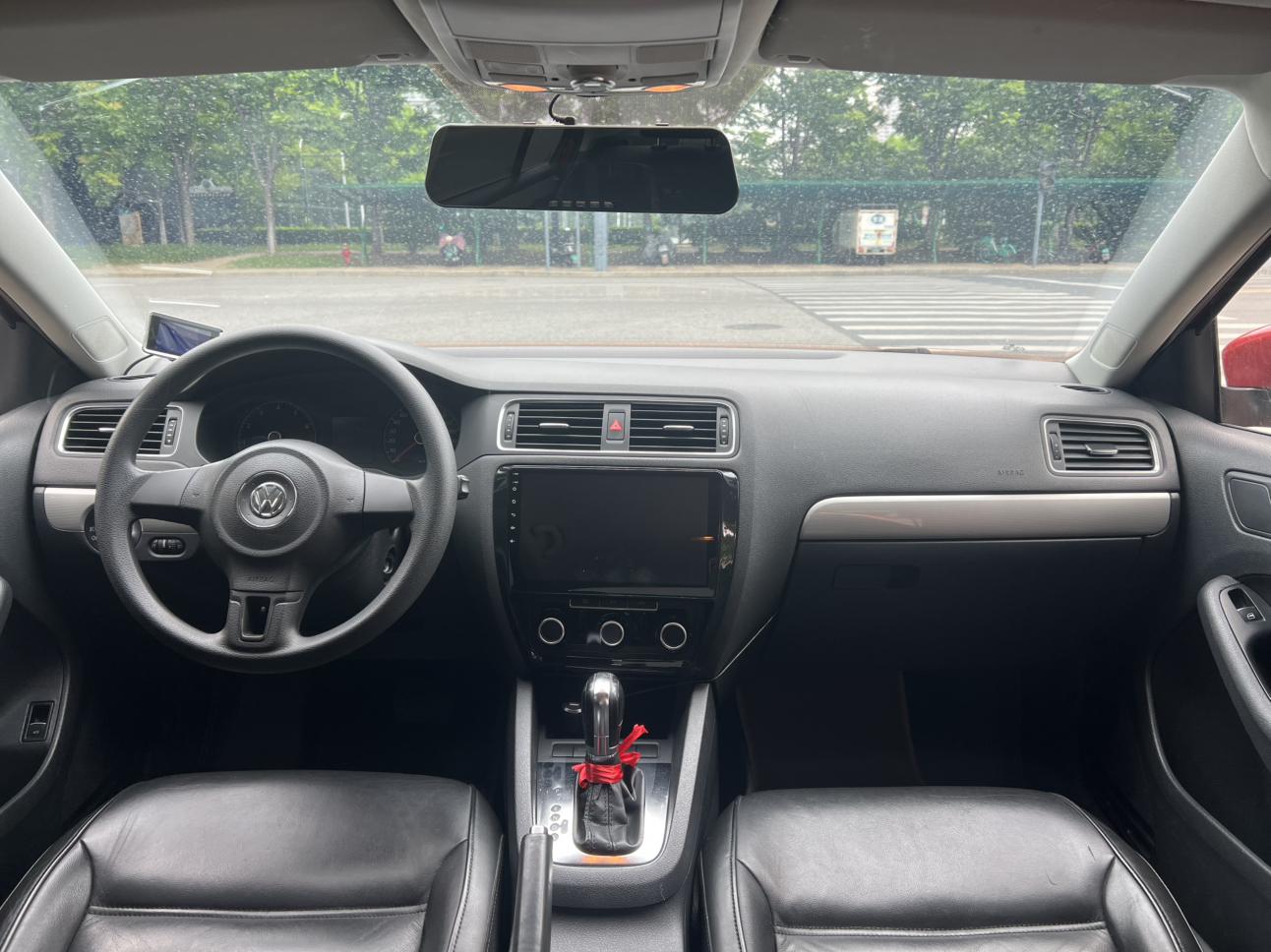 Volkswagen Sagitar 2014 thumb 10