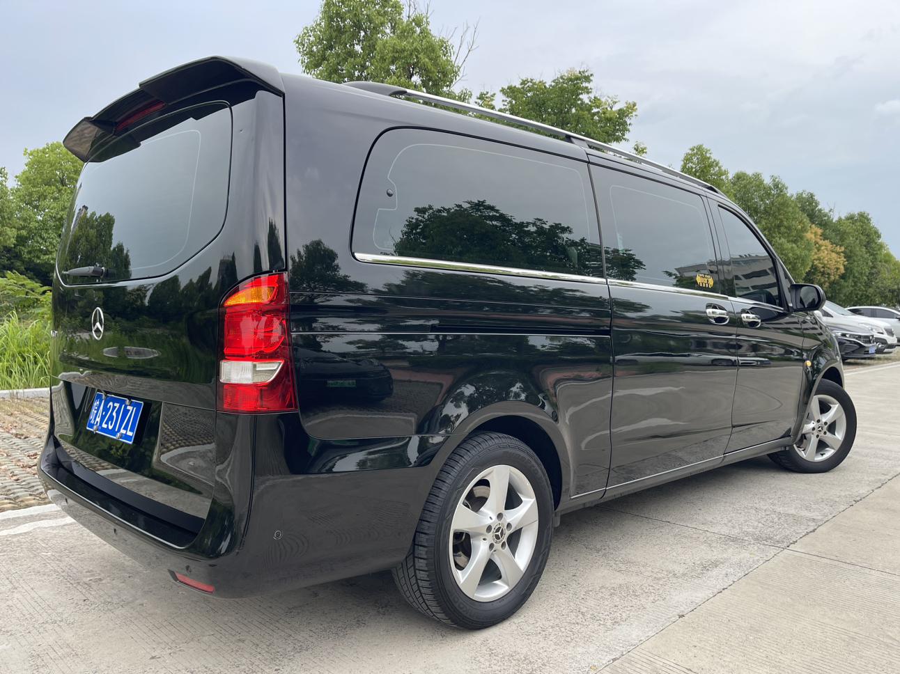 Mercedes-Benz Wei Ting 2018 thumb 5