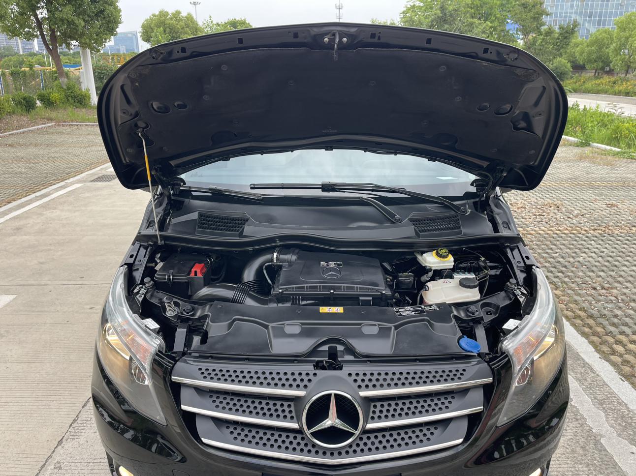 Mercedes-Benz Wei Ting 2018 thumb 7