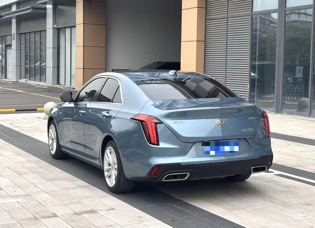 Cadillac CT4 2023 thumb 2