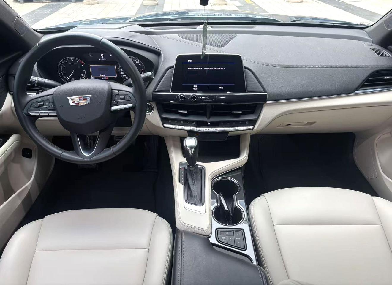 Cadillac CT4 2023 thumb 5