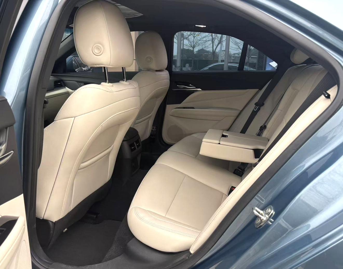 Cadillac CT4 2023 thumb 7